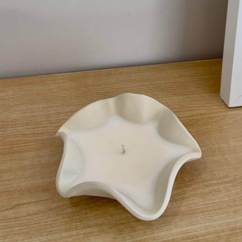 Make a wave candle using our candle kit