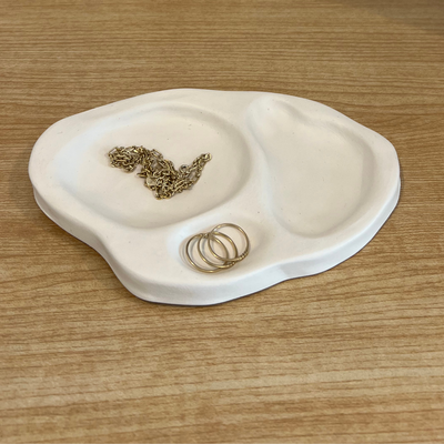 Make a jewellery dish out of clay