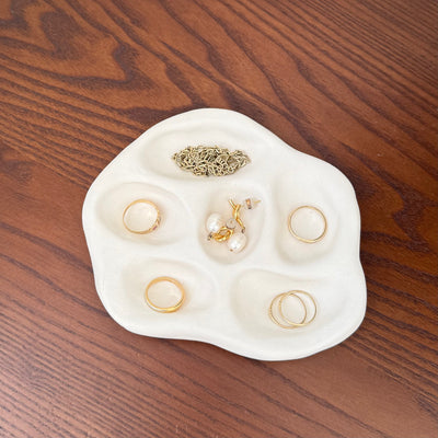 Make a jewellery dish out of air-dry clay